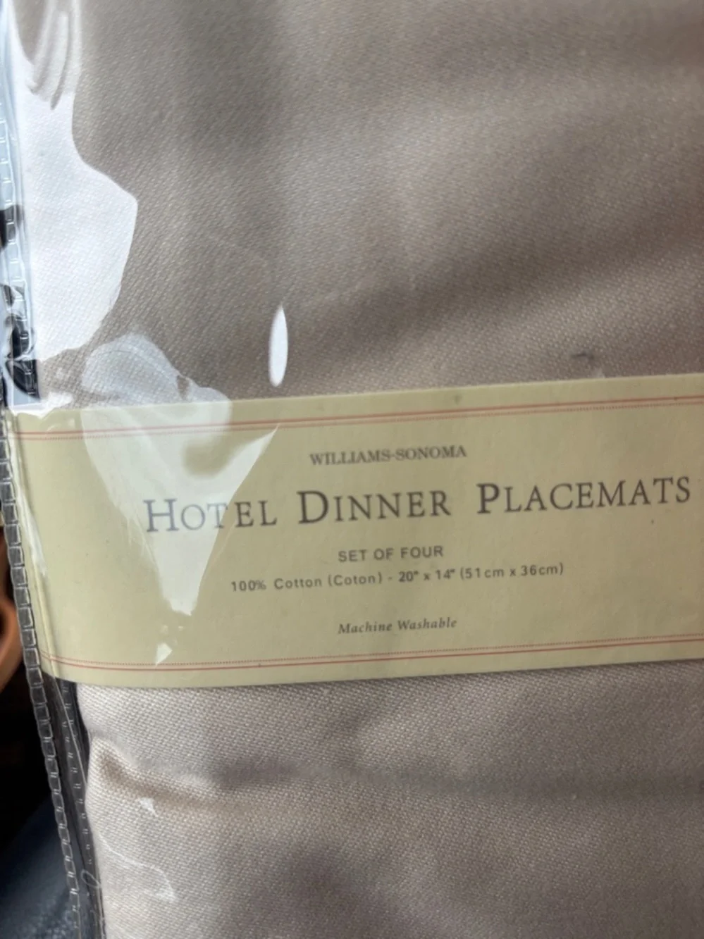 NWT Package of Four Williams Sonoma Hotel Dinner Placemats